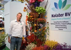 Marcel Salman van Kolster gave extra attention to his Eryngium Magical who had won the innovation award in Naaldwijk this year.